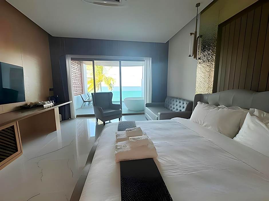 Hotel Villa Aokhanom Beachfront