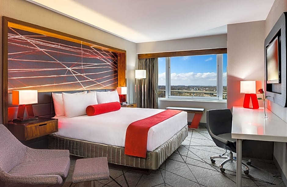 Crowne Plaza JFK Airport New York City, an IHG Hotel