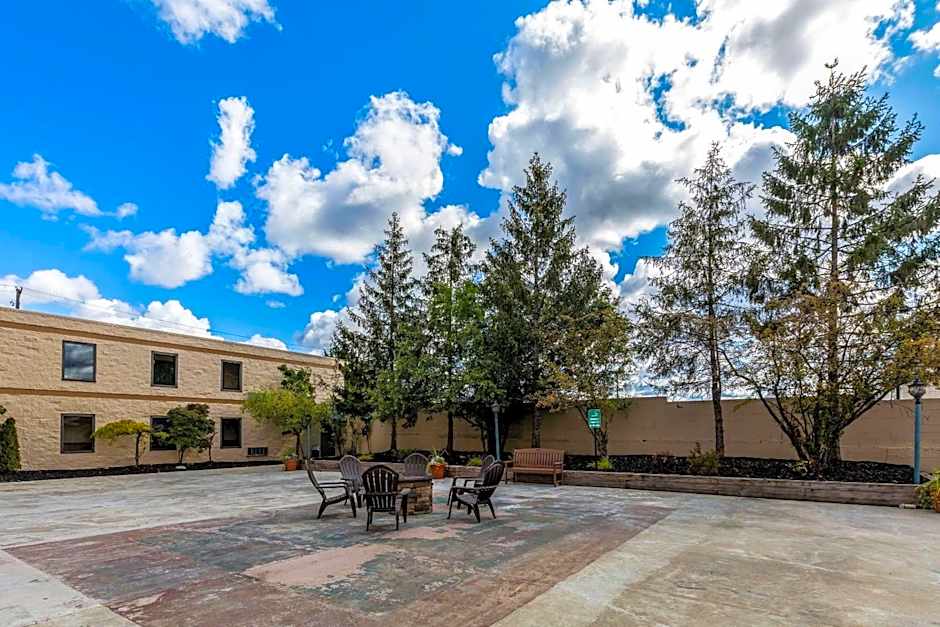 Quality Inn University