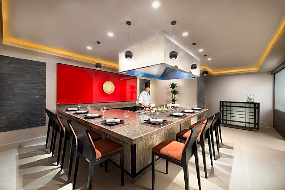 Bahi Ajman Palace Hotel