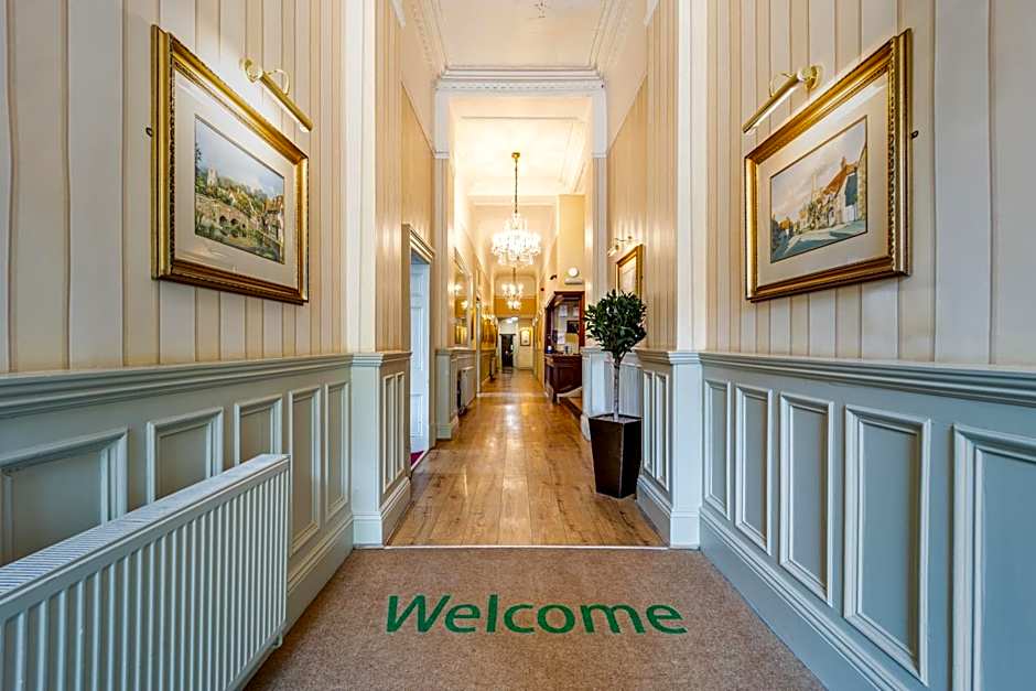 Best Western Limpley Stoke Hotel