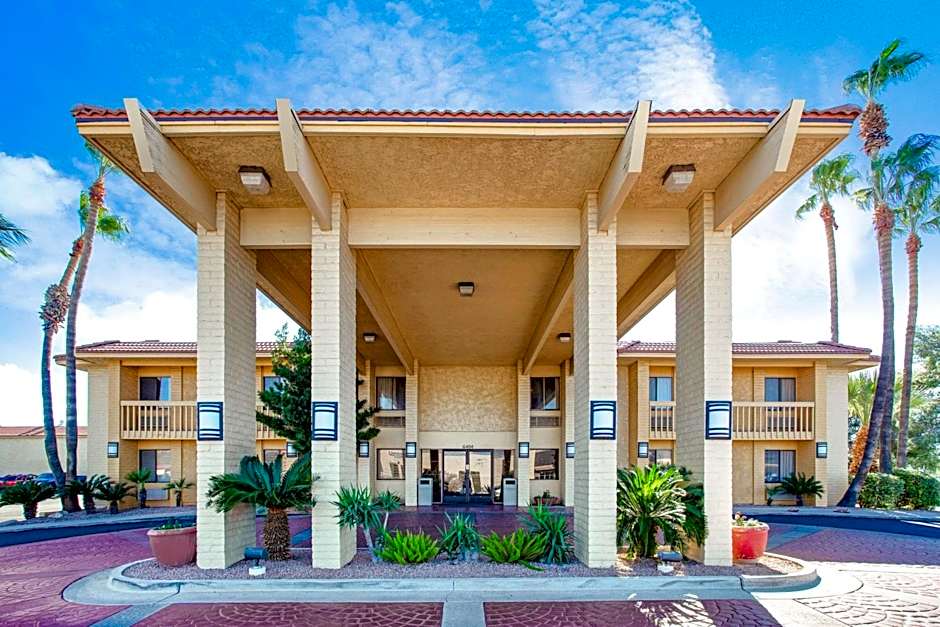 La Quinta Inn & Suites by Wyndham Tucson East