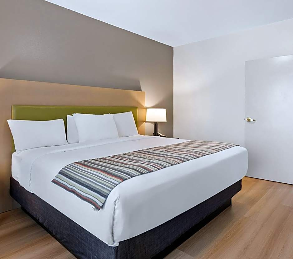 Country Inn & Suites by Radisson, Roanoke, VA