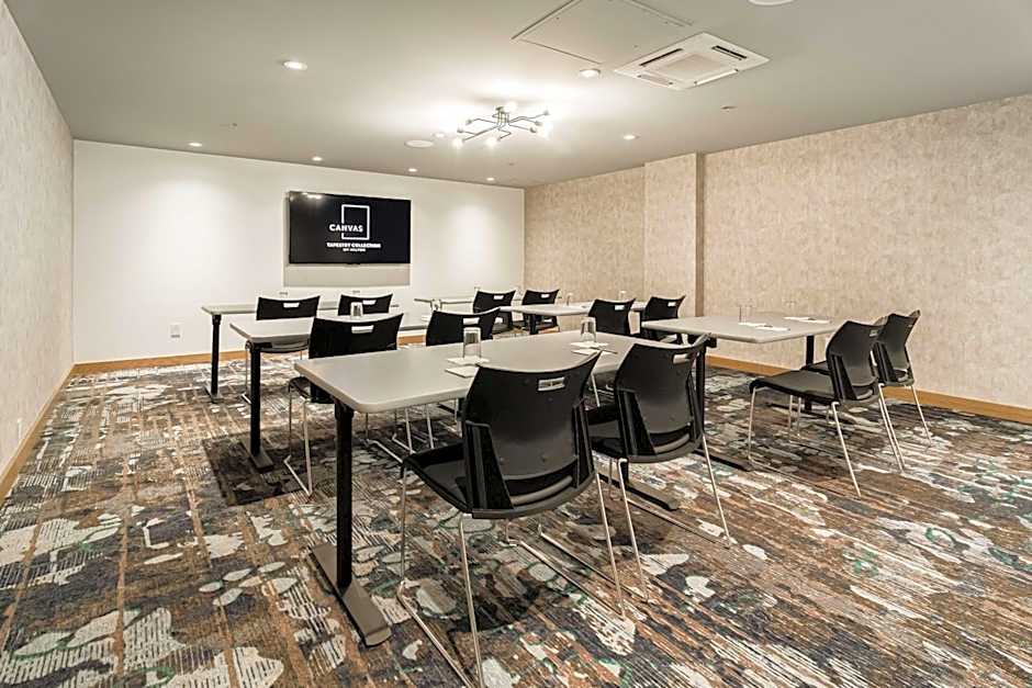 Canvas Moncton Tapestry Collection by Hilton