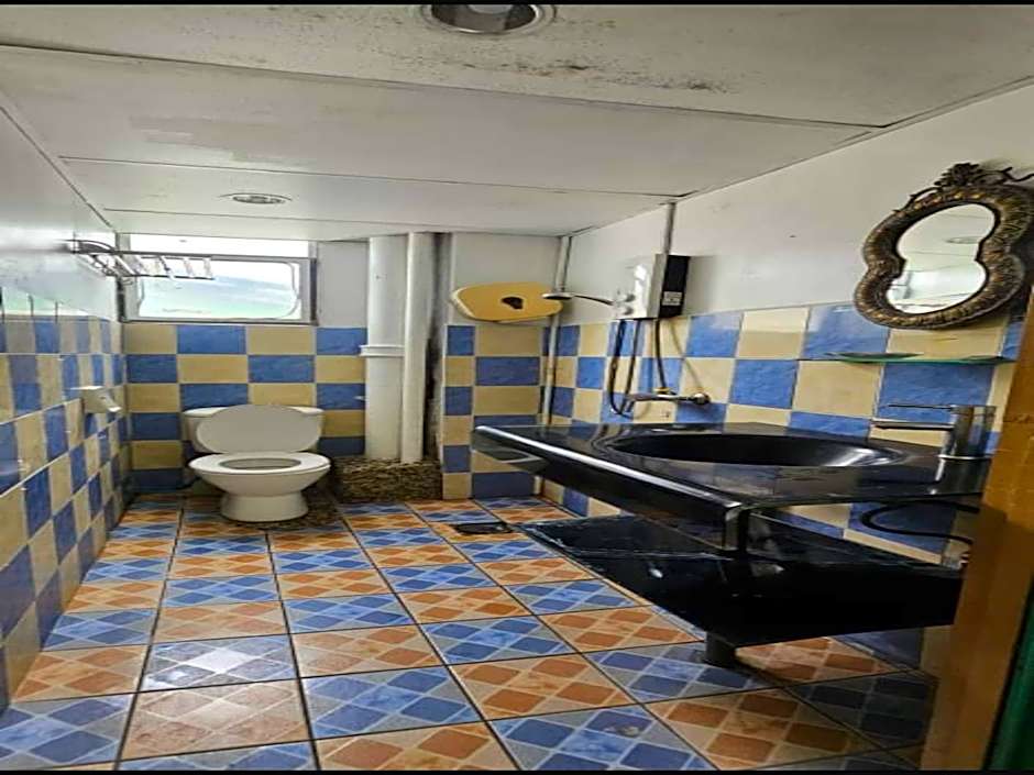 OYO 90979 Sianglory Inn