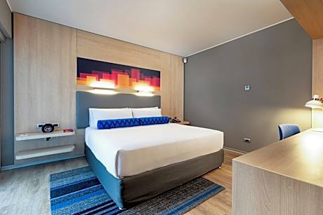 Urban, Room, 1 King Bed (1 King Bed)