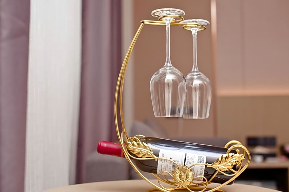 Lavande Hotel Yueyang East High-speed Railway Station Walmart