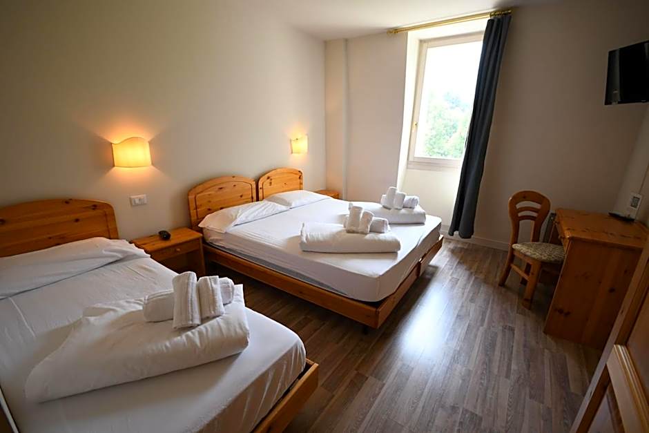 Foto 1 von 3 von Triple Room with Private Bathroom