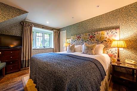 Standard Double Room with Garden View