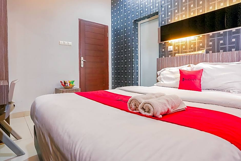 RedDoorz @ Jamin Ginting Medan