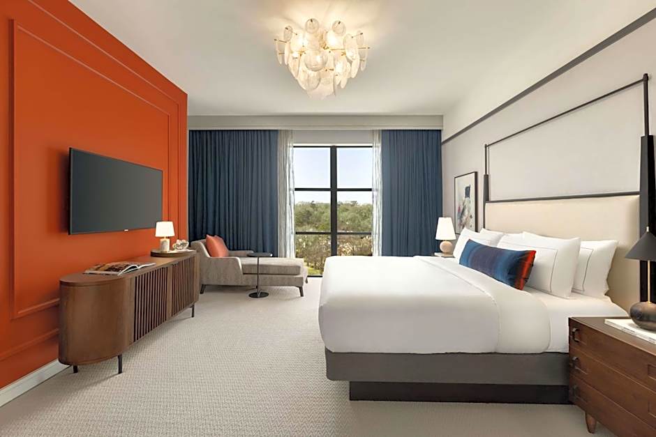 Valley Hotel Homewood Birmingham, Curio Collection by Hilton