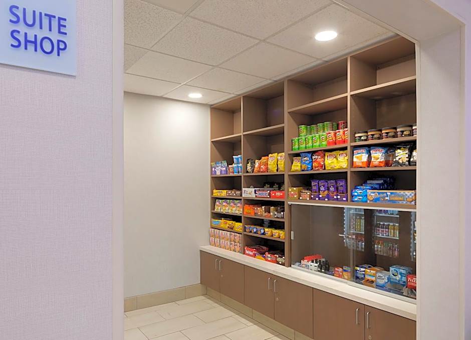 Holiday Inn Express & Suites Tilton By IHG