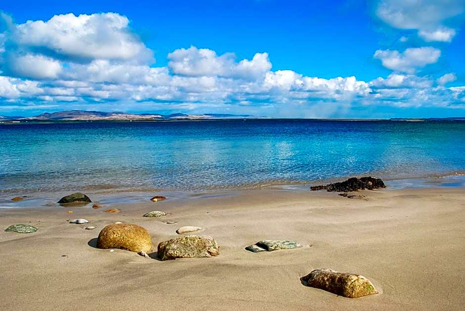 Port Charlotte Hotel