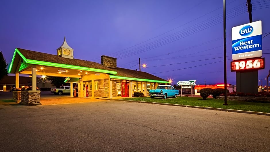Best Western Route 66 Rail Haven