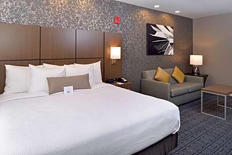 King Room with Sofa Bed - Non-Smoking