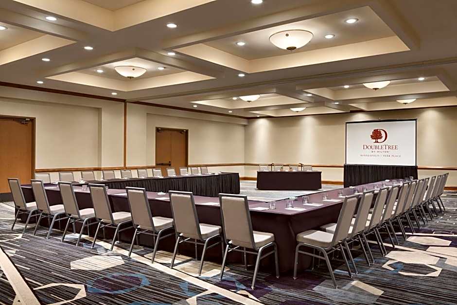 DoubleTree By Hilton Hotel Minneapolis Park Place
