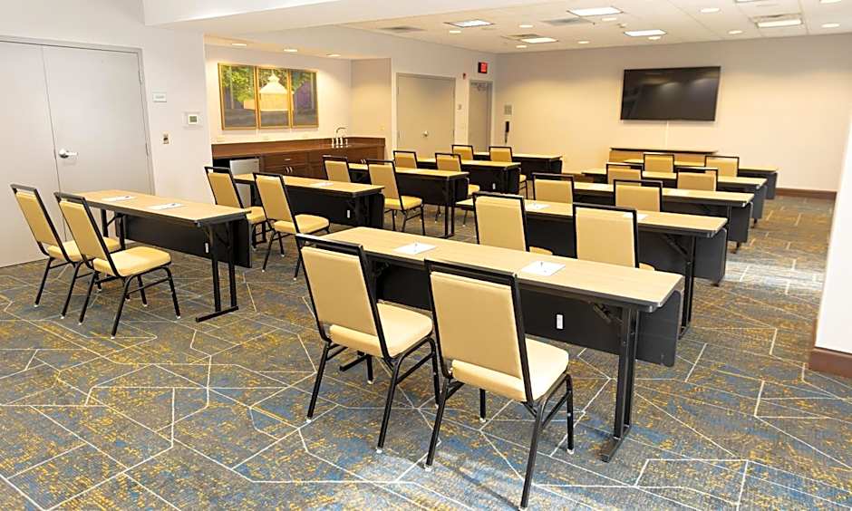 Hampton Inn & Suites by Hilton Stroudsburg Pocono Mountains