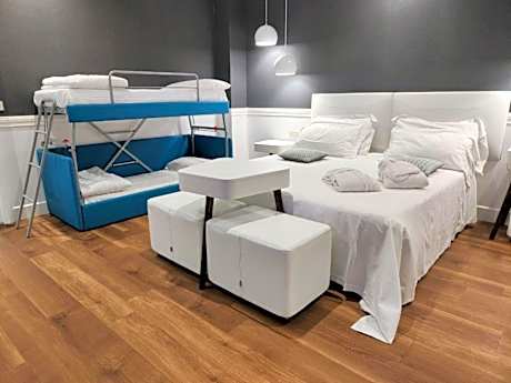 Deluxe Quadruple Room