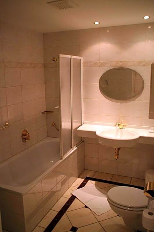 Hotel garni SEESCHLÖSSCHEN