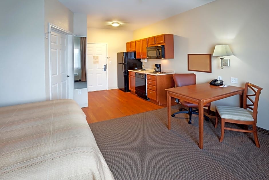 Candlewood Suites Corpus Christi-SPID, an IHG Hotel