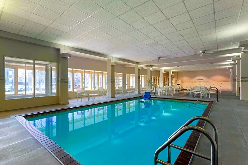 Country Inn & Suites by Radisson, Bloomington at Mall of America, MN