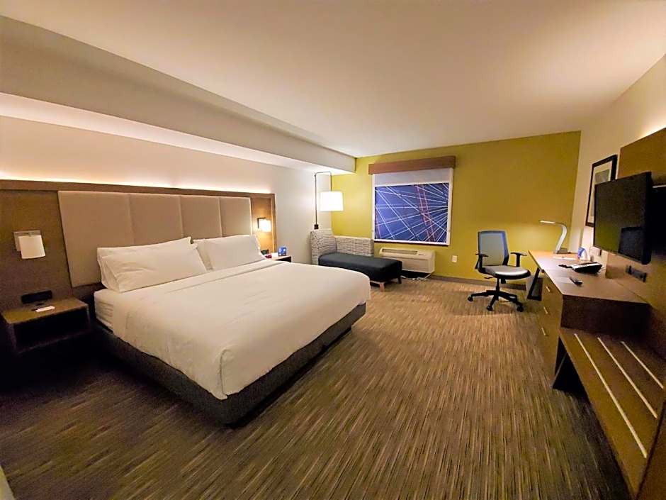 Holiday Inn Express Hotel & Suites Lynnwood By IHG