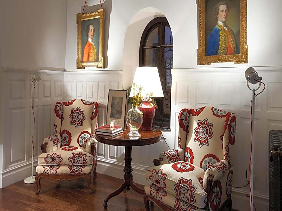 Churrut Hotel