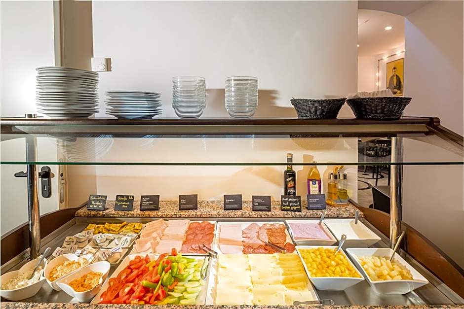 Best Western Plus Celebrity Suites