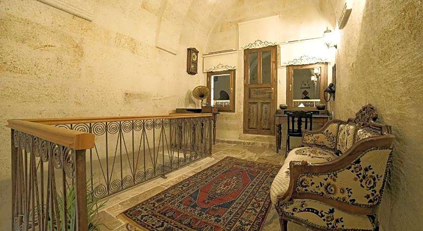 NOSTALJI CAVE SUIT HOTEL