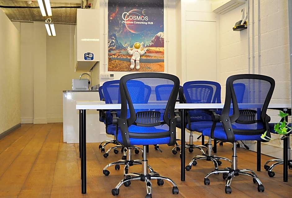 Cosmos Capsule Hub London