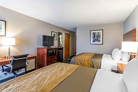 Queen Room with Two Queen Beds - Non-Smoking