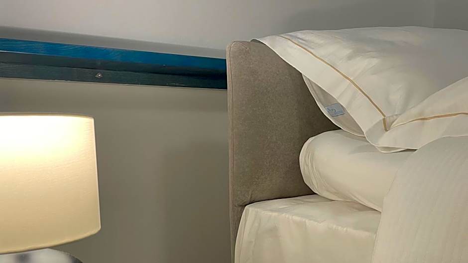 MADONCA ROOMS & RESTAURANT