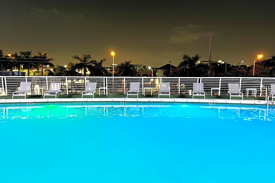 Nuvo Suites Hotel - Miami / Doral