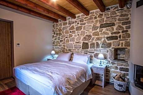 Deluxe Double or Twin Room with Courtyard and Spa Shower