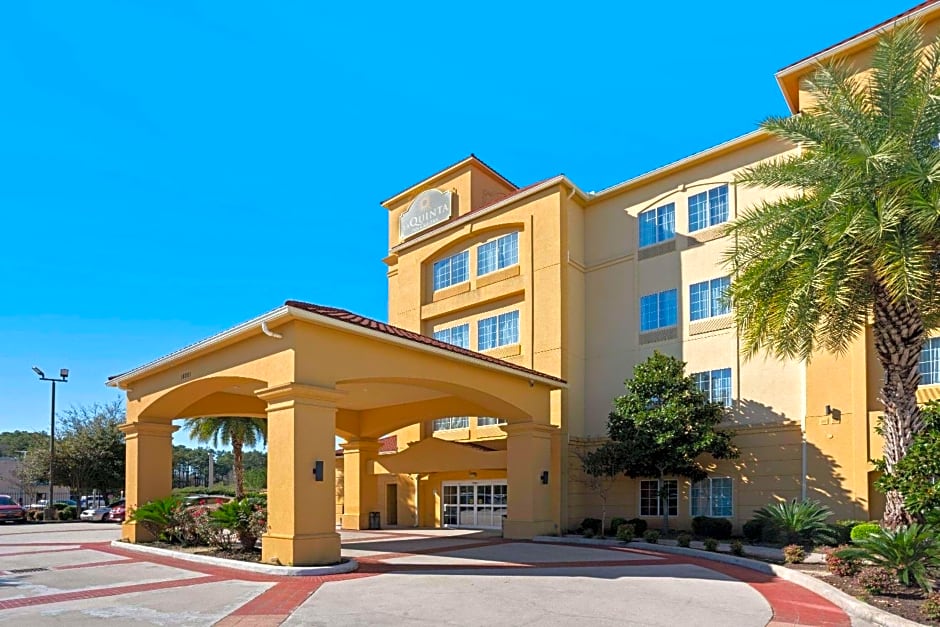 La Quinta Inn & Suites by Wyndham Bush Intercontinental Airport East