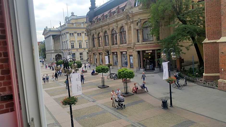 hostelswidnicka24