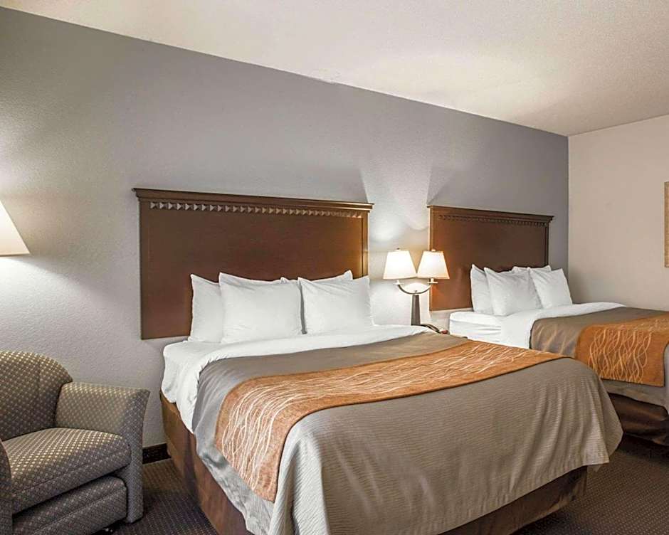 Comfort Inn & Suites Lumberton Central I-95