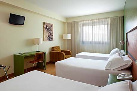 Triple Room (3 Adults)