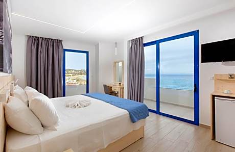 Deluxe Double Room with Sea View