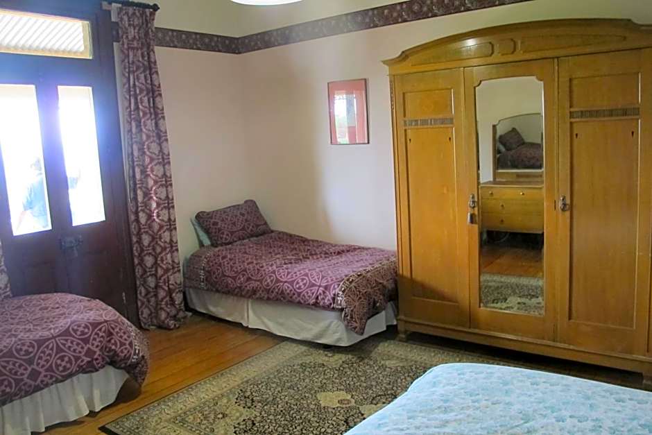 Holmhurst Guest House