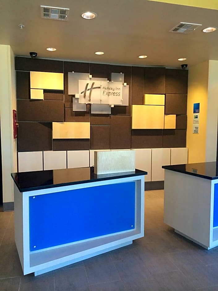 Holiday Inn Express and Suites Tahlequah By IHG