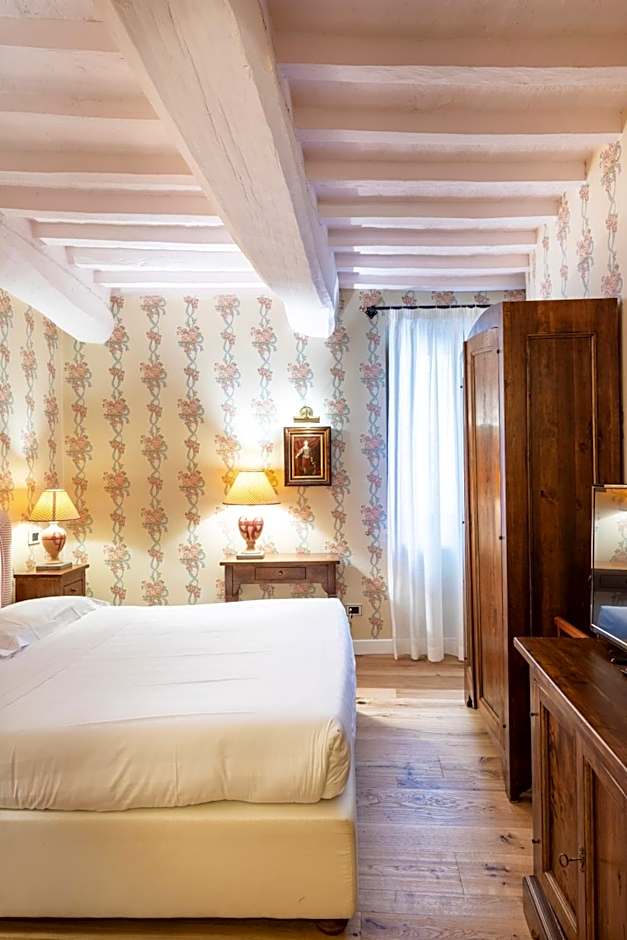 Photo 1 of 4 of 1 Double Bed or 2 Beds
