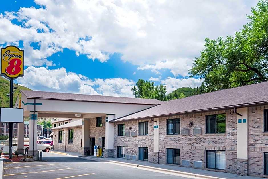 Super 8 by Wyndham Deadwood/Black Hills Area