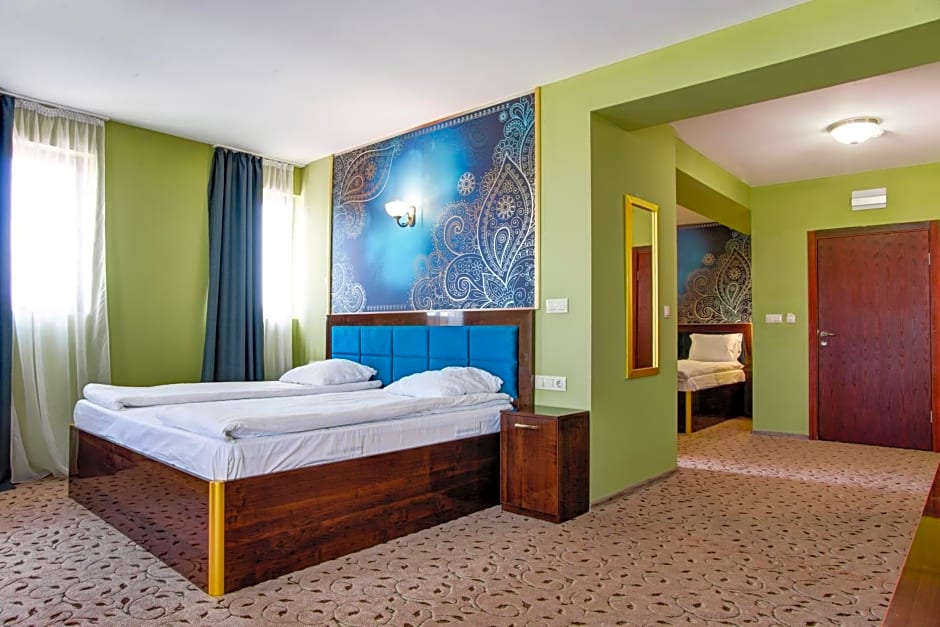 Goldenburg Residence