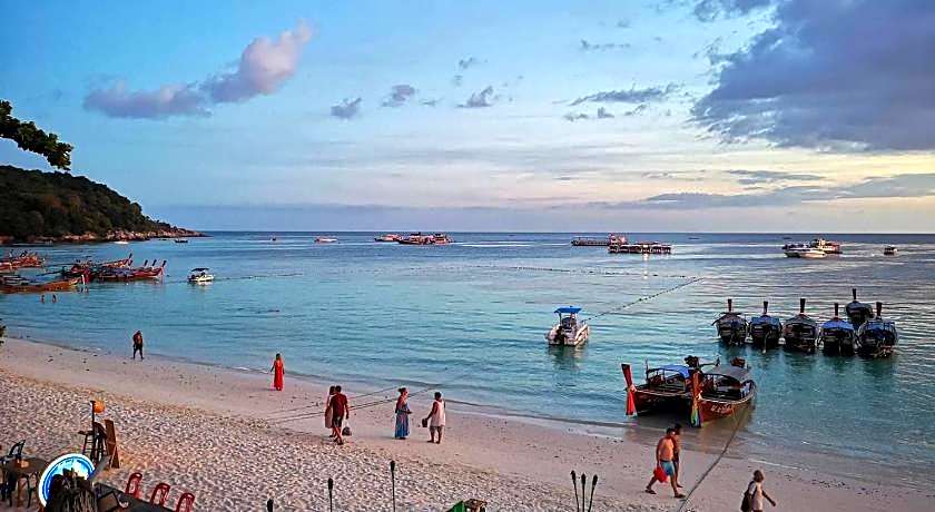 Charming Lipe Beach Resort