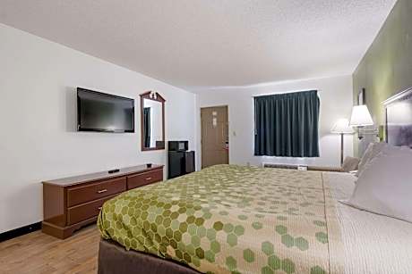 King Room - Accessible/Non-Smoking