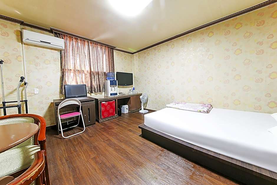 Sangmu Motel Gwangju