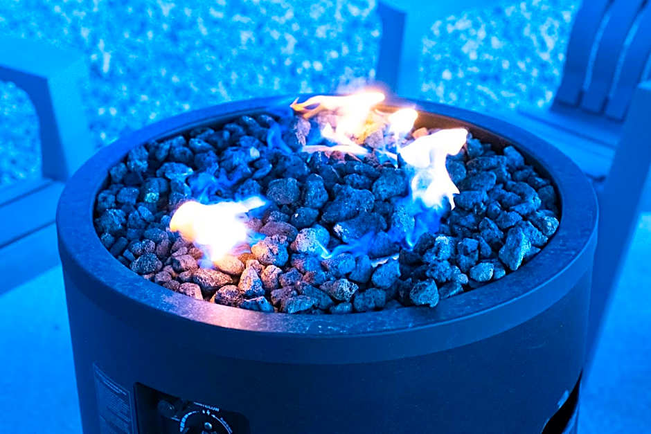 Blue Sage Inn & Suites