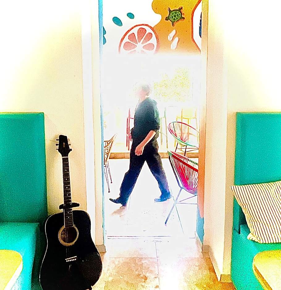 Follow the Sun Boutique Hostel - Pool, Breakfast & Sea Views