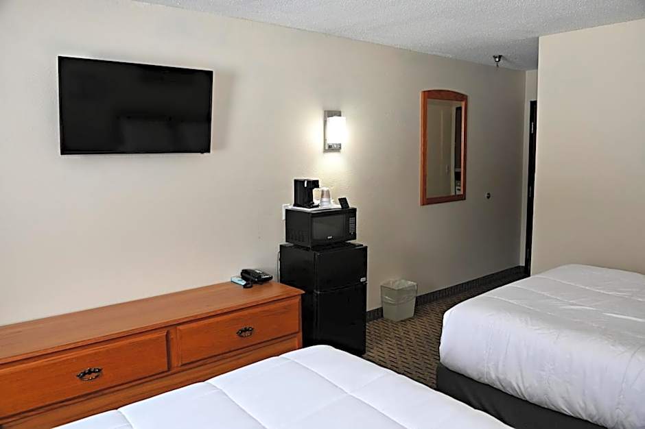 Hibbing Inn and Suites